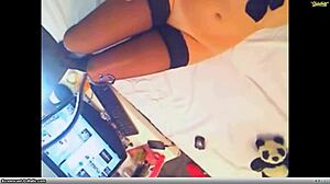 Lo spettacolo sensuale di Nikkixs sulla webcam