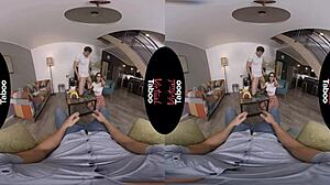 Ung gutt er leketøyet mitt: hardcore VR-sex med blowjob